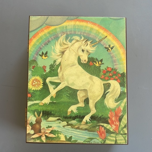 Vintage Unicorn wooden trinket box, from Las Vegas, Nevada - Picture 2 of 13